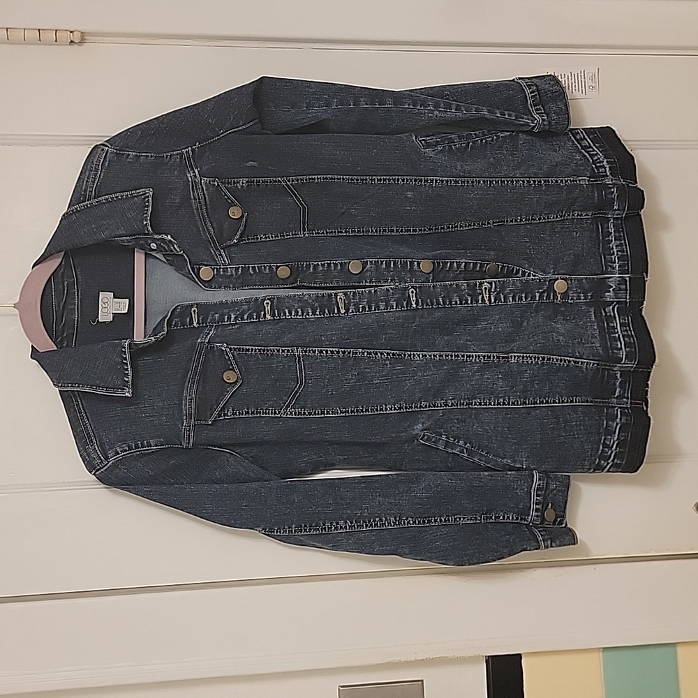 LOGO by Lori Goldstein button front denim jacked with released hem